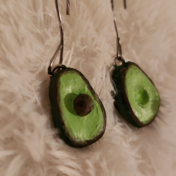 Earings - Picture 2 of 4